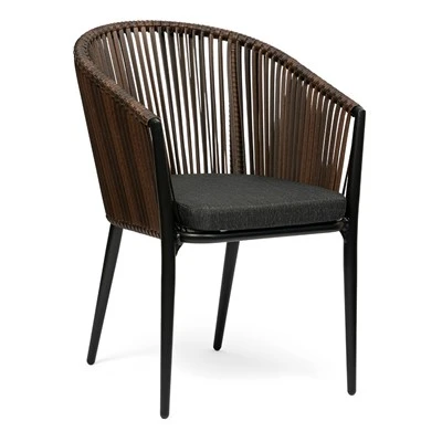 Chaises extérieures de restaurant d'hospitalité
